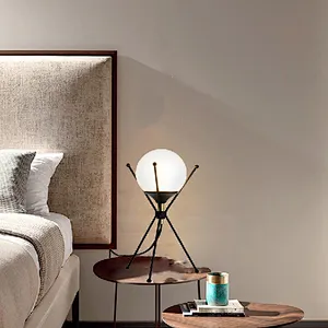 Post modern creative design desk light