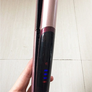 Cheap Titanium Flat Iron Wholesale LED Hair Styling Tools Hair Straightening Brush Hair Straightener