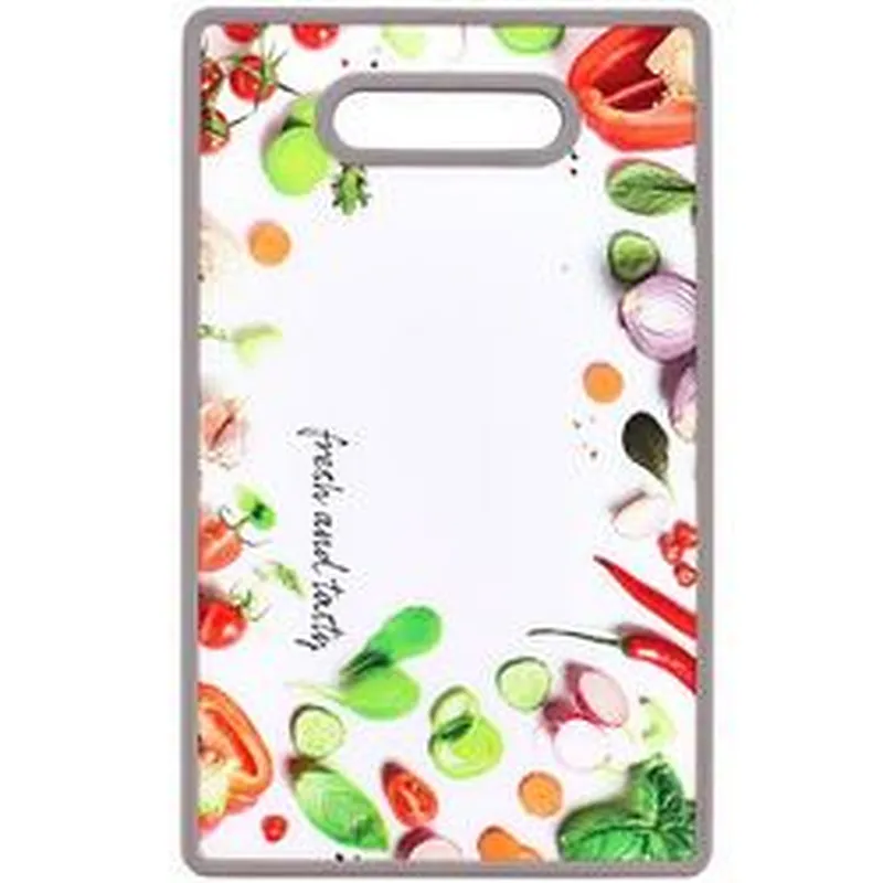 Cutting board with pattern