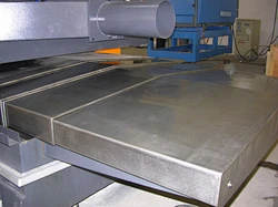 Laser cutting machine