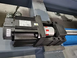Laser cutting machine