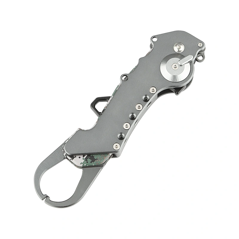 Multifunctional collaspsible fishing lip grip
