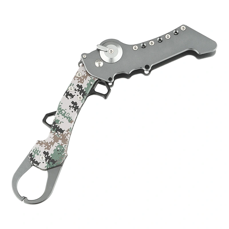 Multifunctional collaspsible fishing lip grip