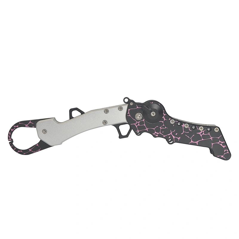 Multifunctional collaspsiable fishing lip grip
