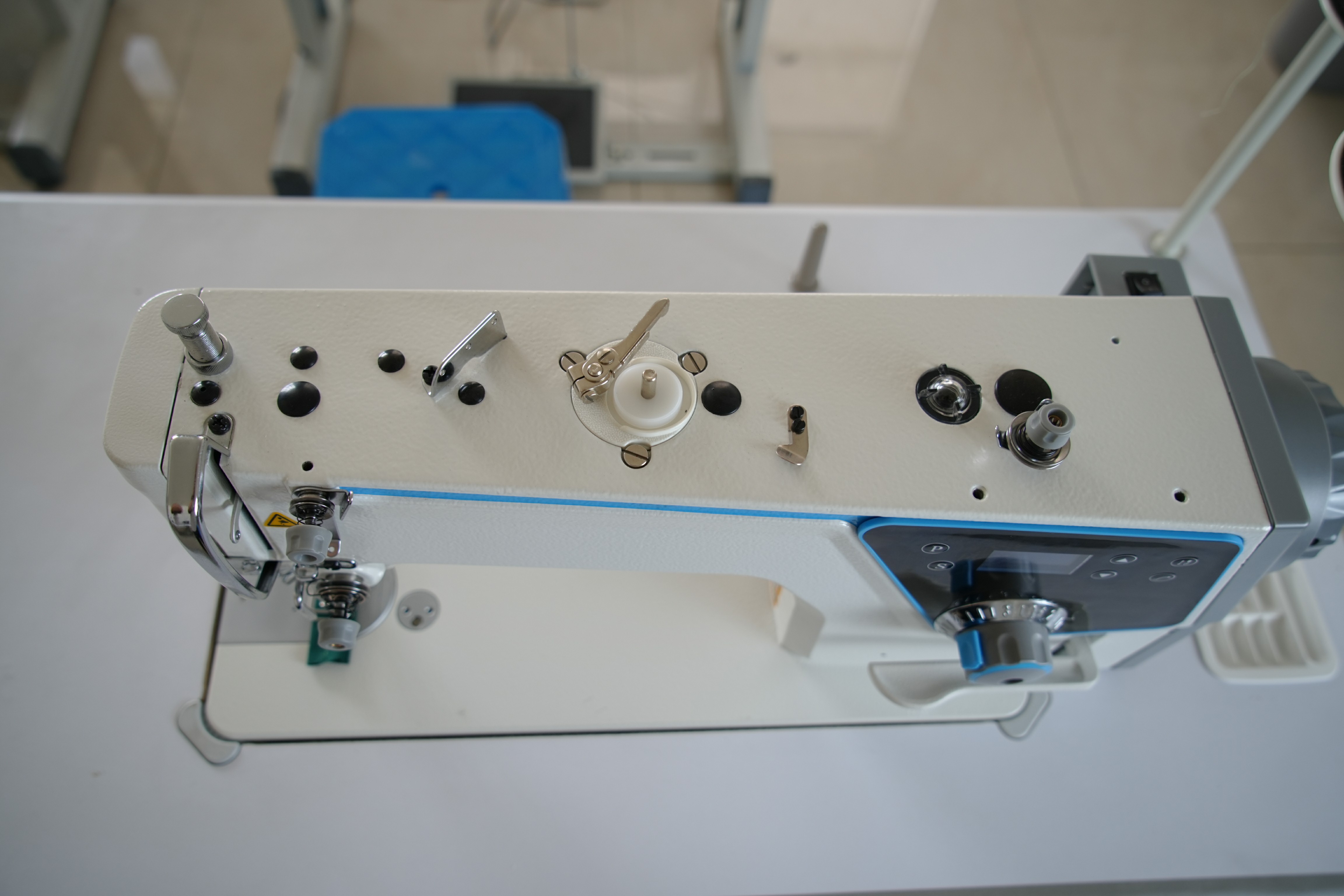 Direct drive lockstitch sewing machine