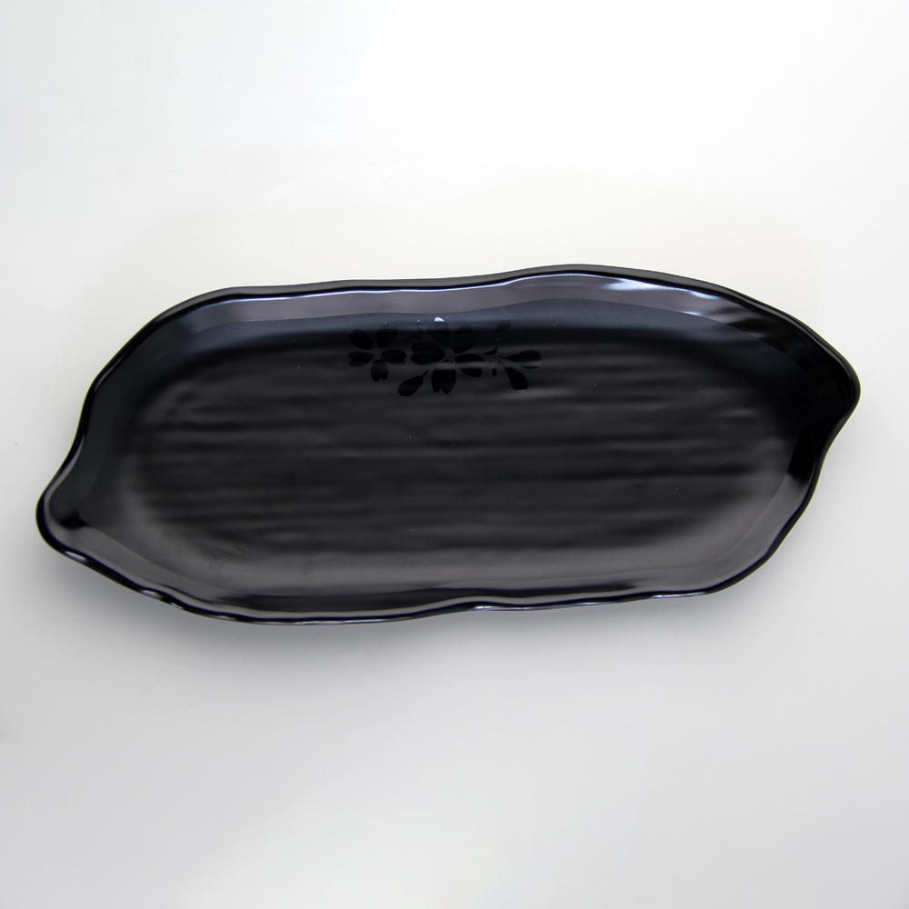 black melamine plates
