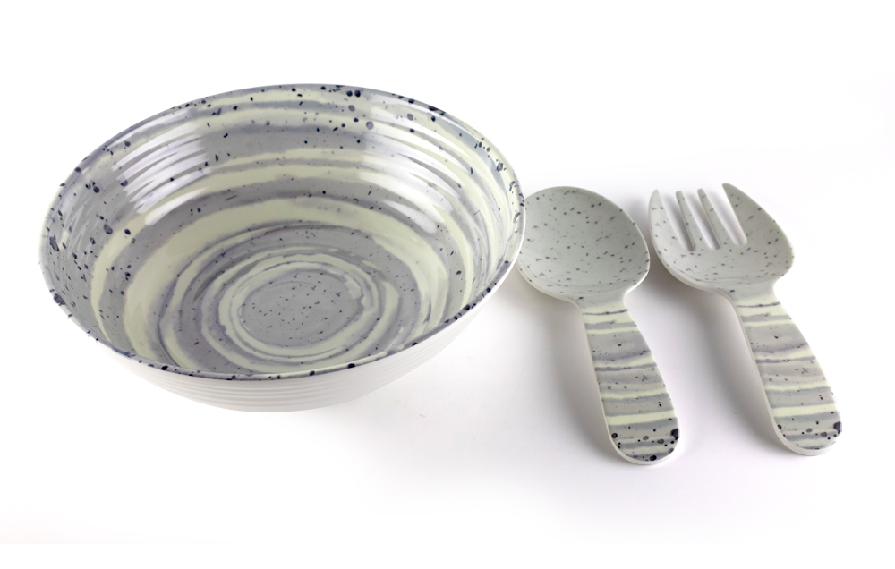 salad bowl and serves