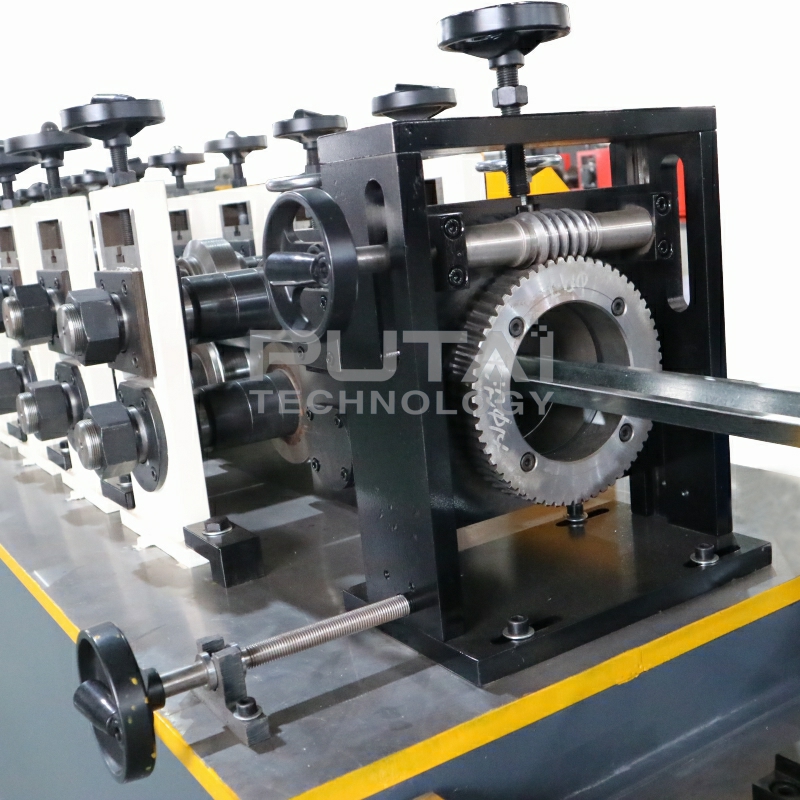 hat channel roll forming machine omega profile making machine