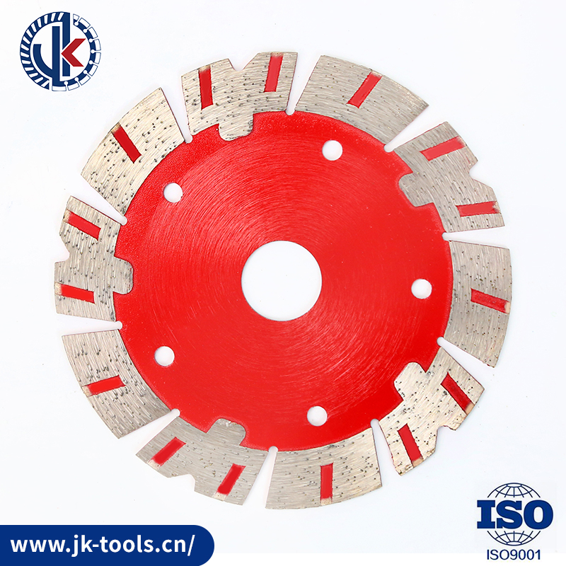 Segmented Saw Blade with Protection Teeth