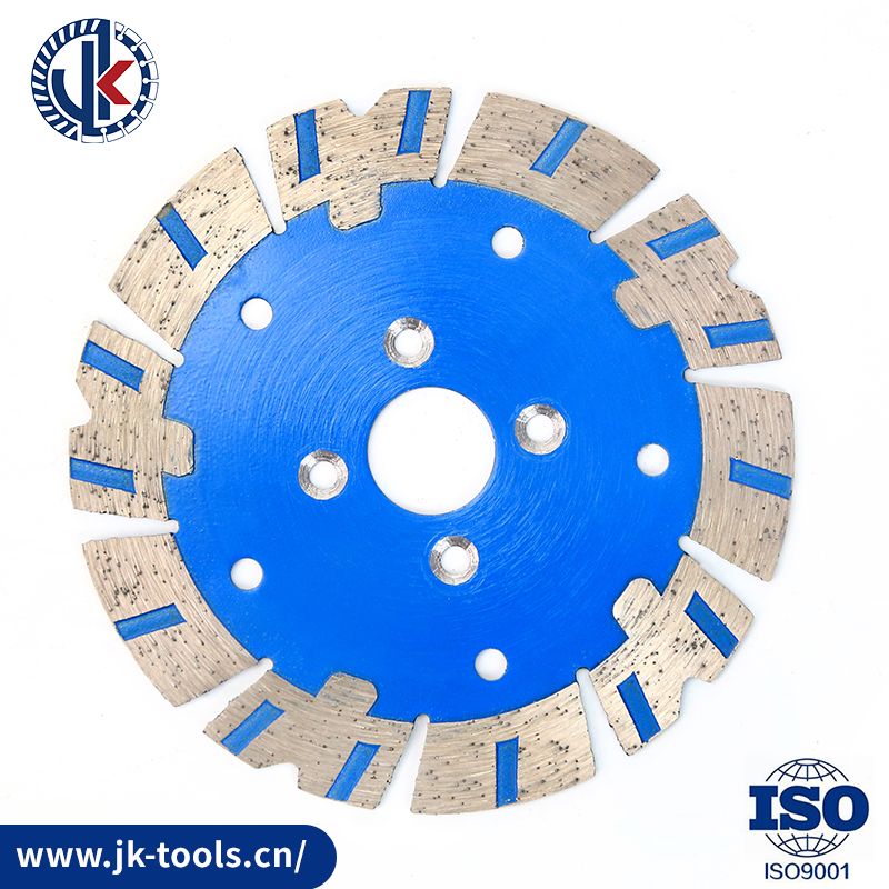 Segmented Saw Blade with Protection Teeth
