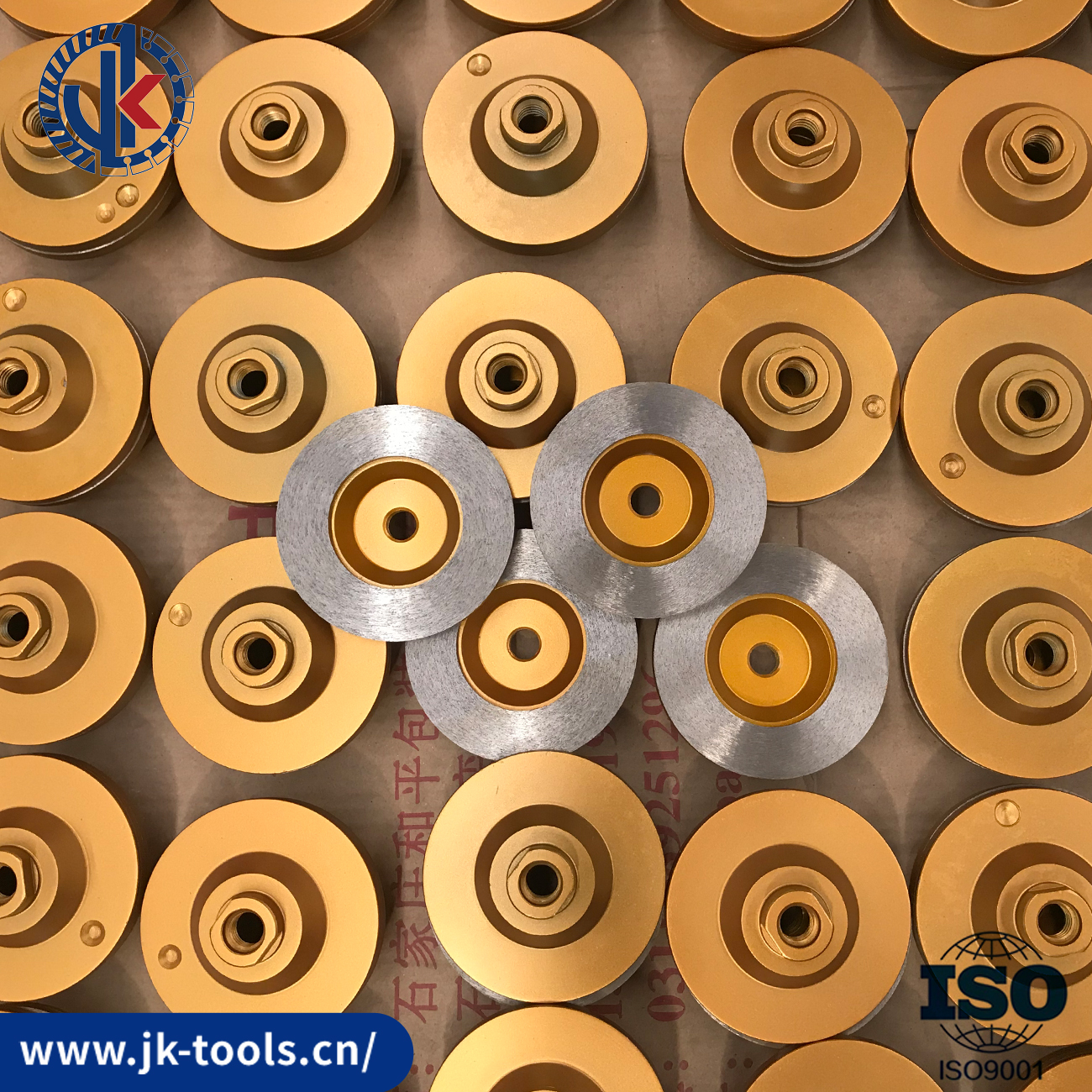 Continuous cup wheel