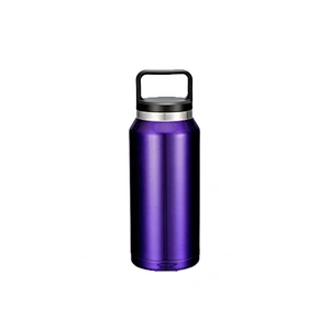 Large capacity insulated water bottle