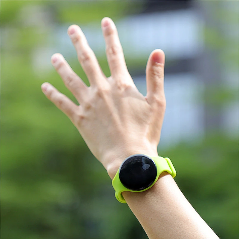 BLE 5.0 social distancing bracelet with contact tracking and body temperature alarm beacon