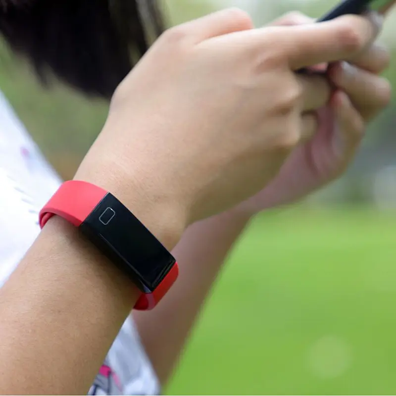 Smart factory Bluetooth5.0 workers positioning wristband locator Beacon with sound vibration sensor