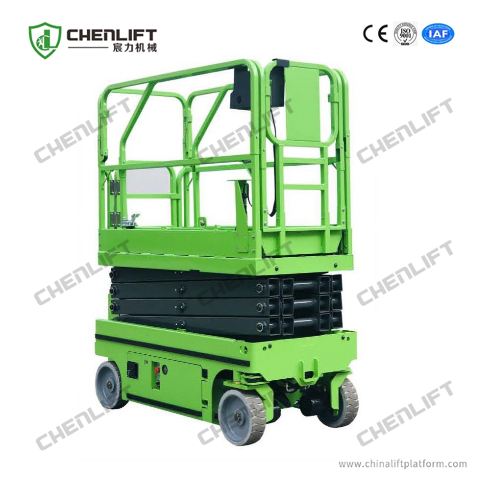 5.8 m self propelled scissor lift