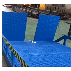 8000kg mobile  dock ramp