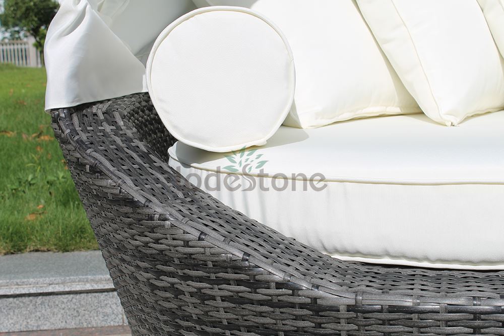 rattan daybed