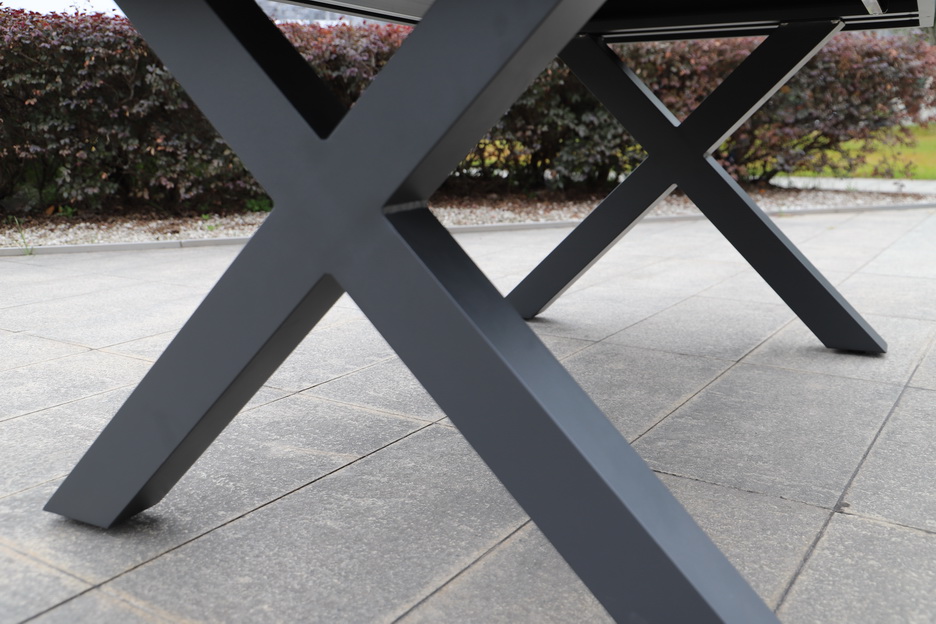 aluminium dining table