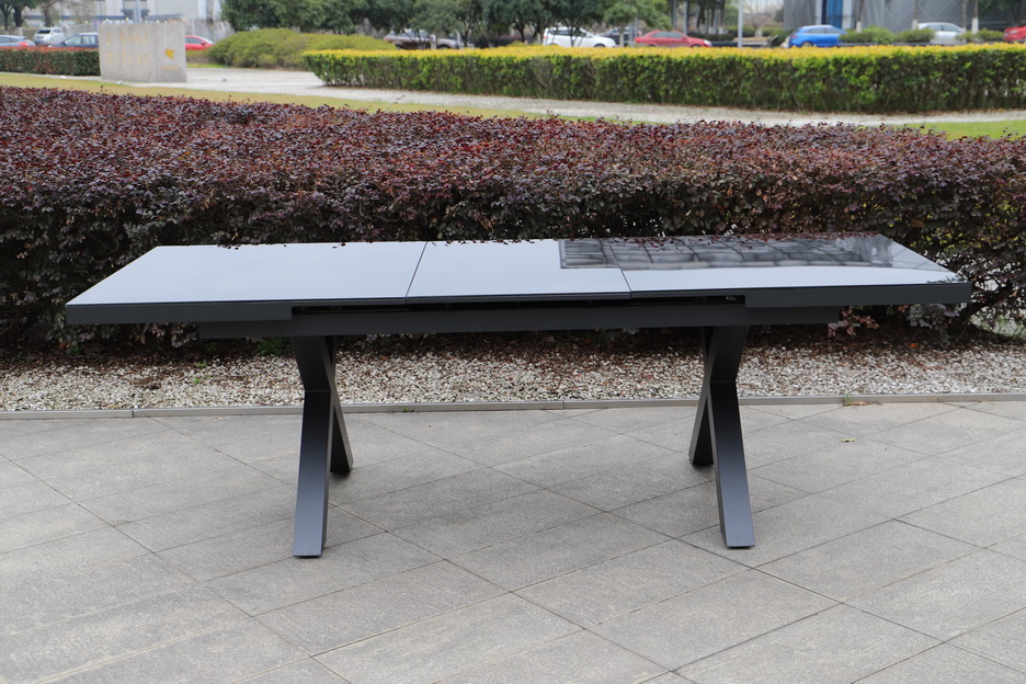 aluminium dining table
