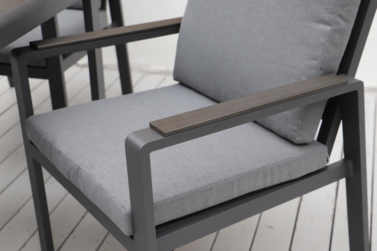 garden dining set