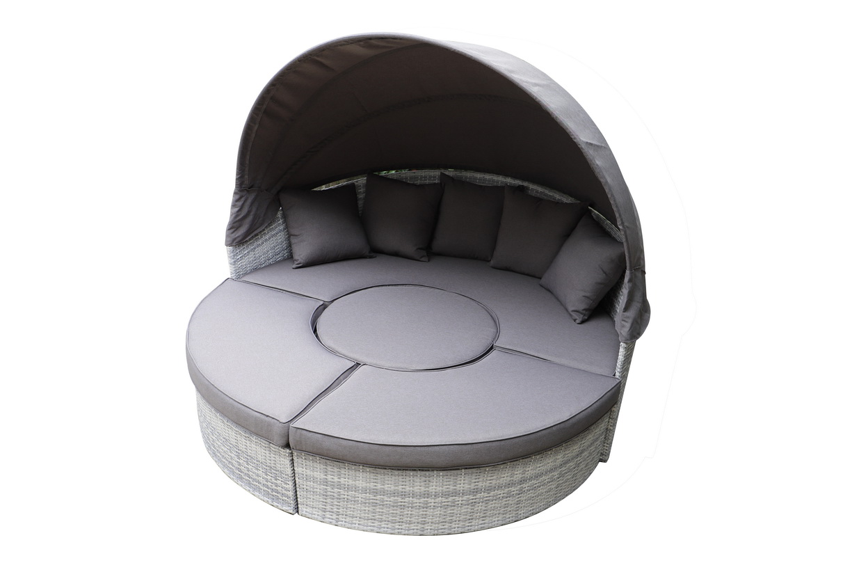 rattan sunbed