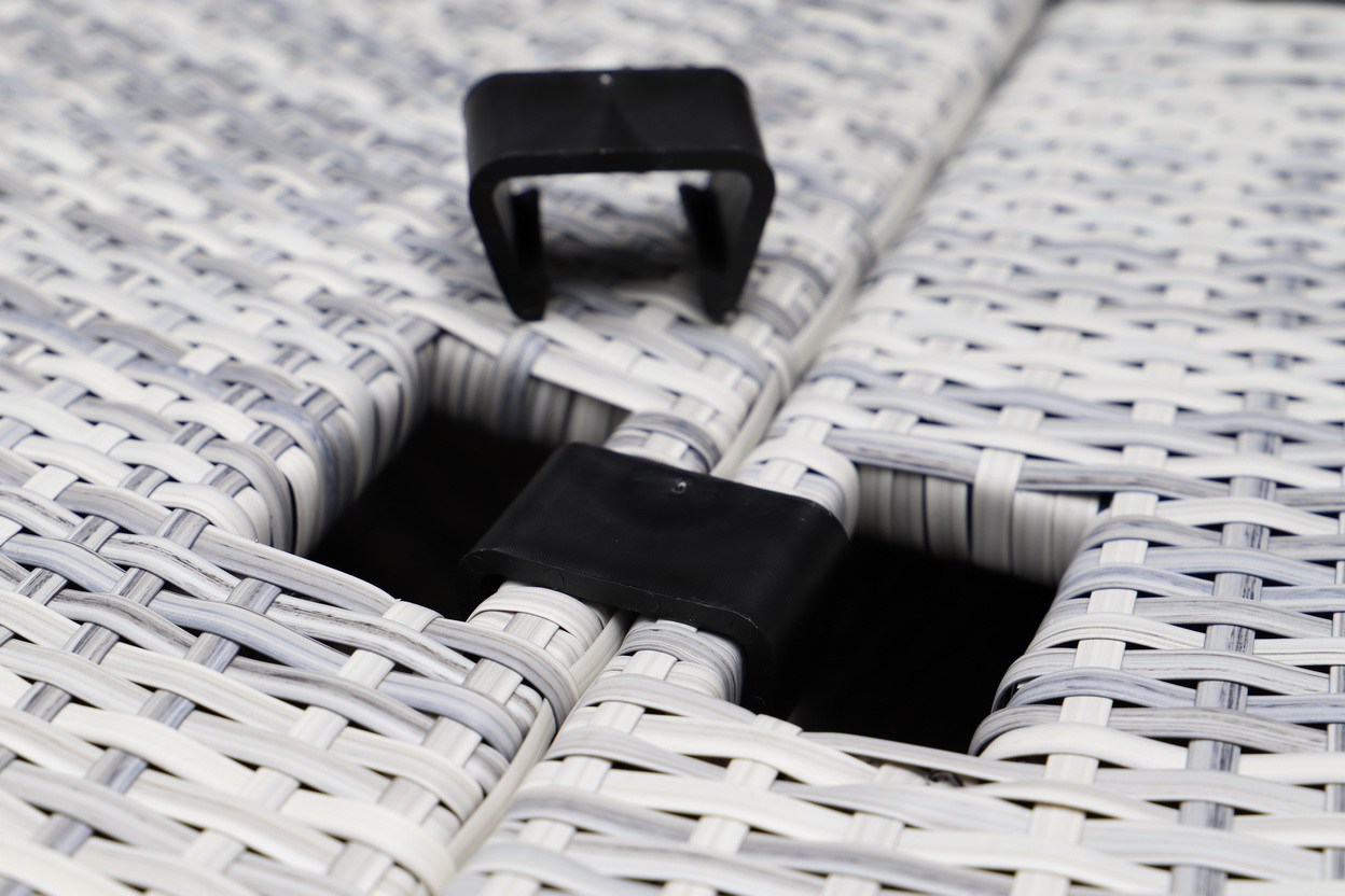 rattan sunbed