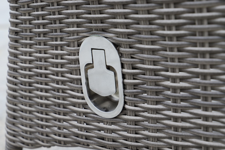 rattan recliner chair