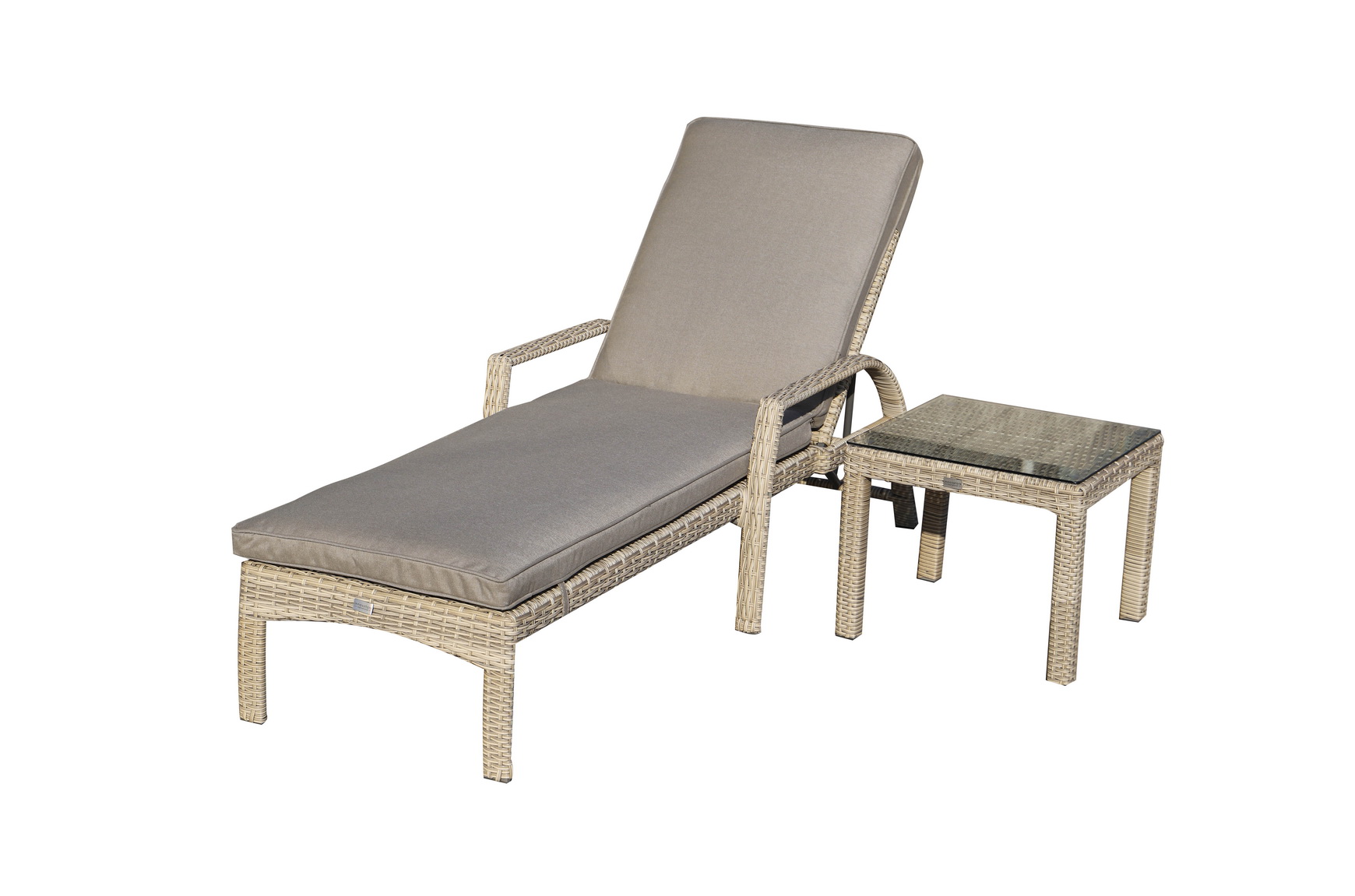 rattan sun lounger