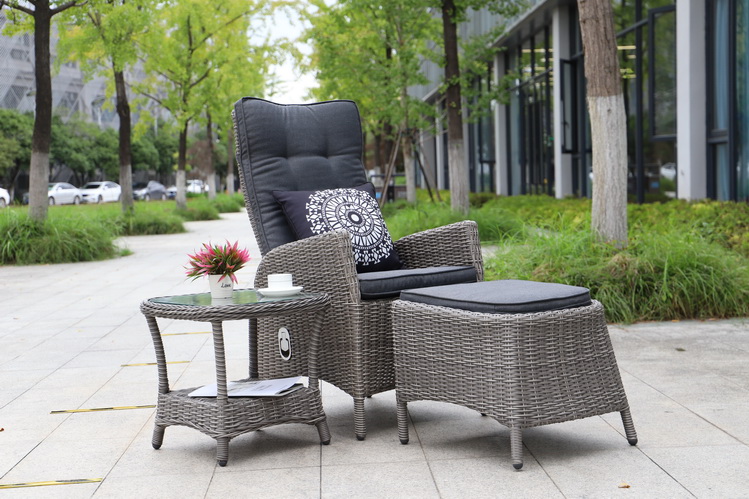 rattan recliner chair
