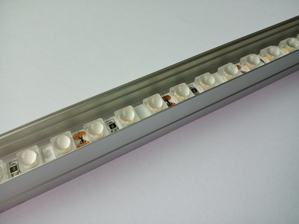 UGR 17 Rigid Strip 5W