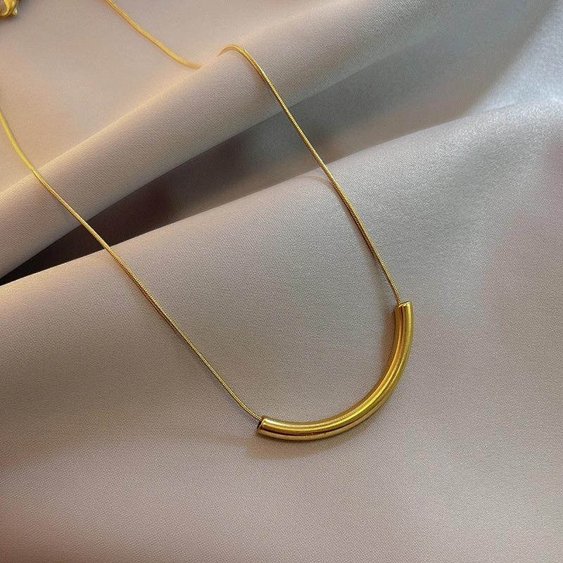 Stainless Steel Simple Small Bend Smile Necklace Wholesale