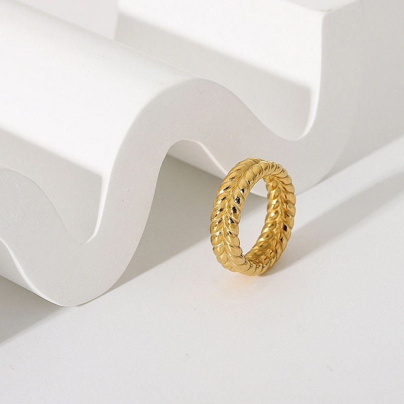 Fashion Simple 18K Gold Plated Stainless Steel Metal Ring