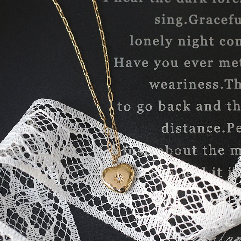 Eight Awn Star Carving Women Cute Heart Zirconia Necklace