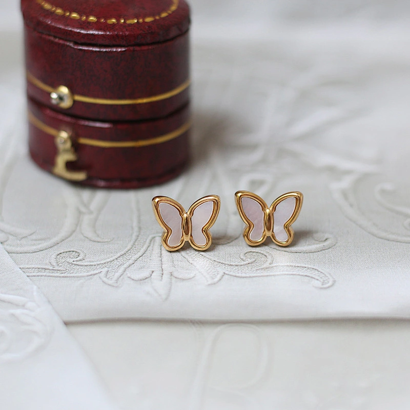 Fashion Butterfly Pendant Stud Earrings and Necklace Set
