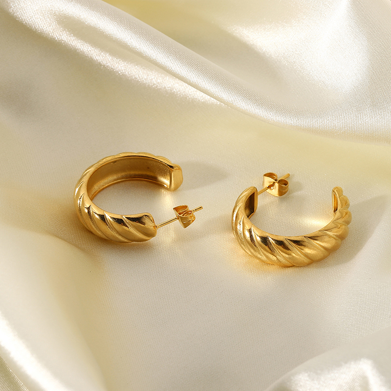 Fashion Steel Stud Earrings Gold Plated Circle Earrings
