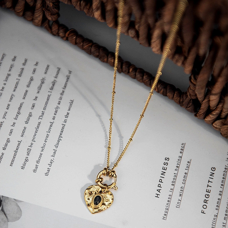 Chain Necklace Of Stainless Steel Embossed Heart Pendant