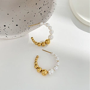 New Trend C-shaped Earrings Simple Freshwater Pearl Earrings