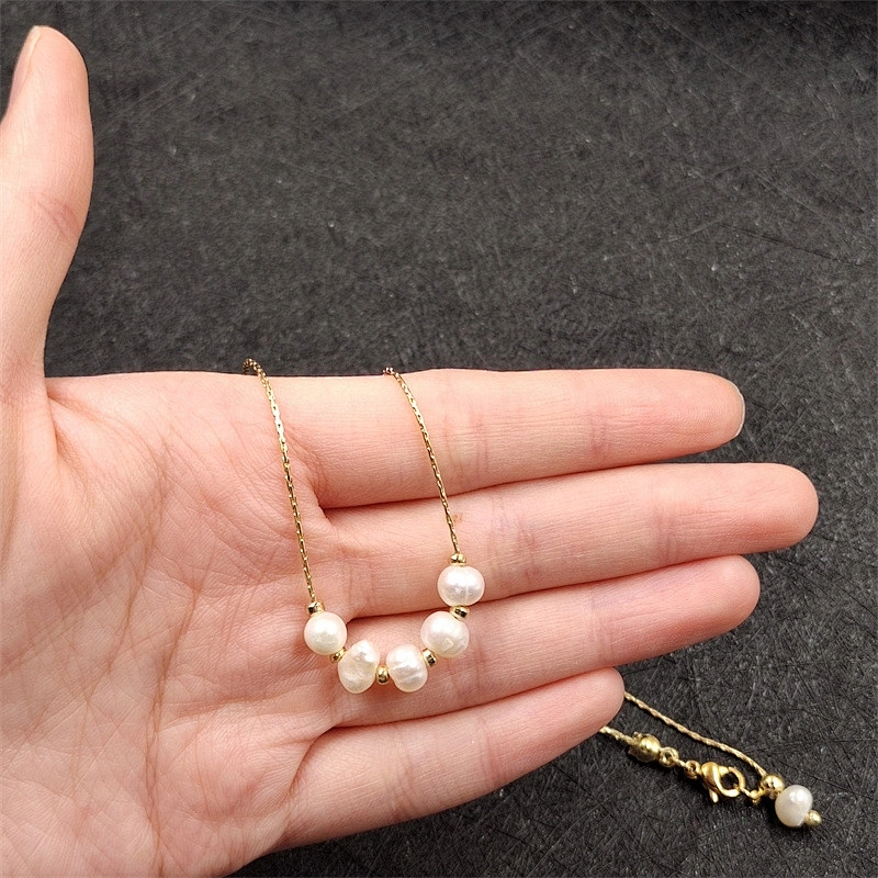 Vintage Baroque Pearl Pendant Minimalist Design Necklace