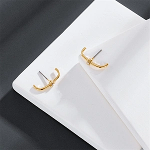 New Simple Stud Earrings Fashion Jewelry Zircon Earrings