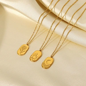 Fashion Simple Embossed Flower Pendant Necklace Women