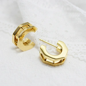 C-Shaped Earrings Girls Exquisite Small Stud Earrings