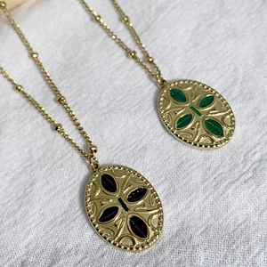 Vintage Oval Pendant Jewelry Titanium Steel Necklace