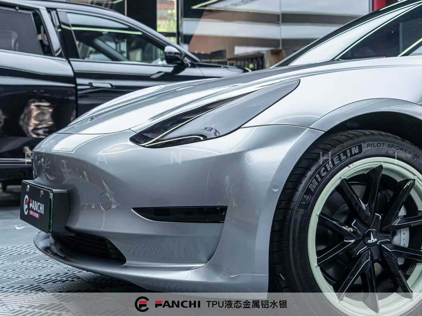 silver car wrap