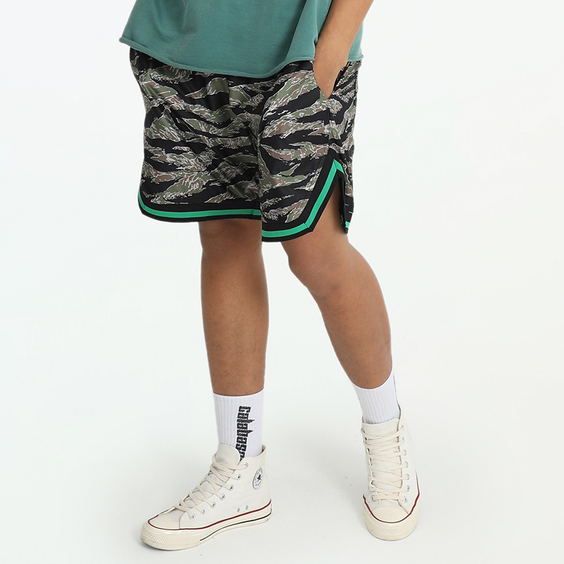 men camo shorts manufacturer