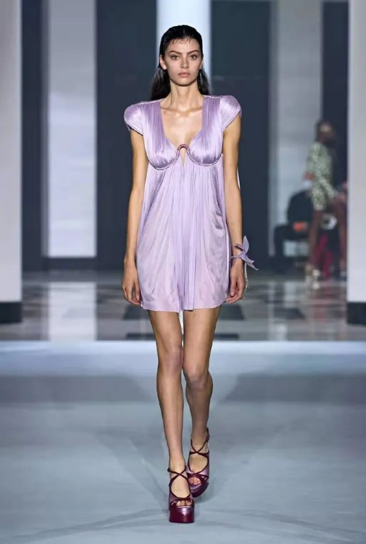 Be a Sweet Girl in the Spring