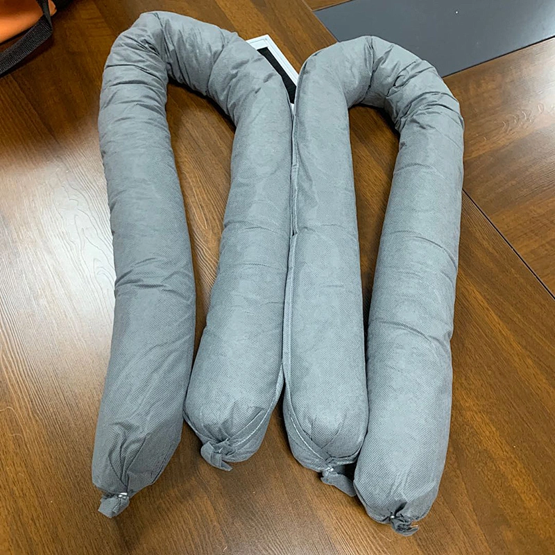 Universal absorbent socks