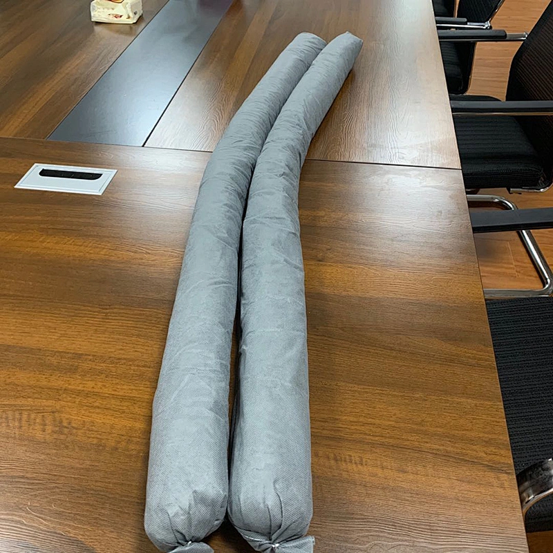 Universal absorbent socks