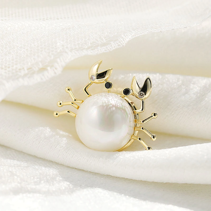 Delicate Crab Gold Plated Brooch with Pearl