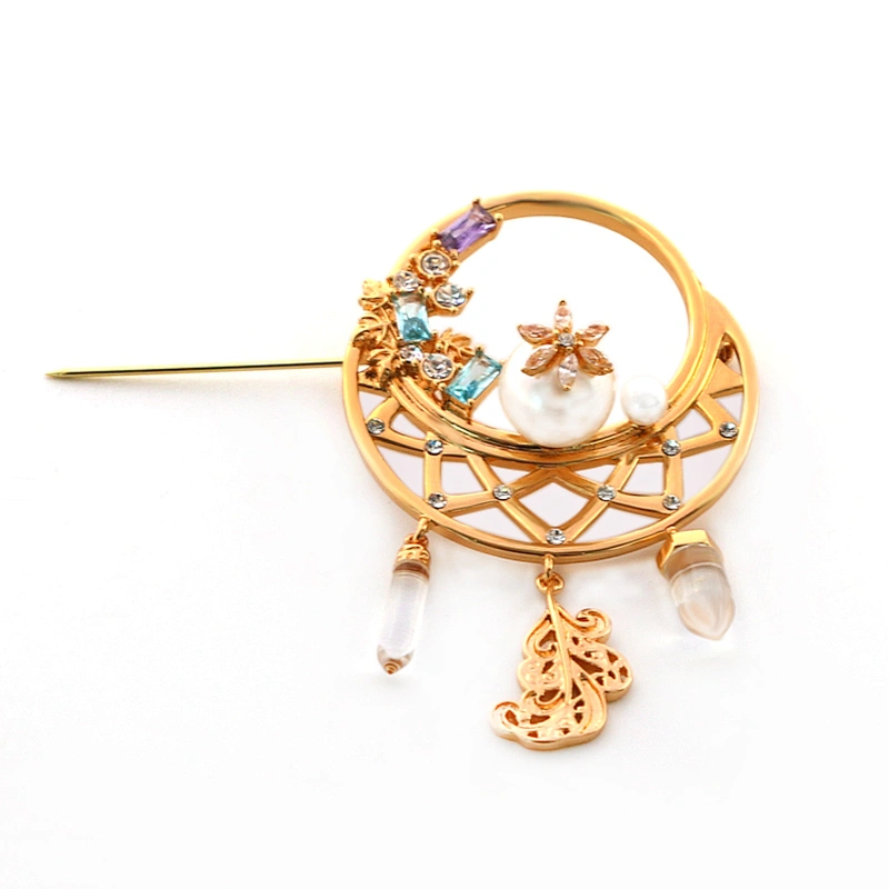 Fashion jewelry gold plated charms brooch in brass