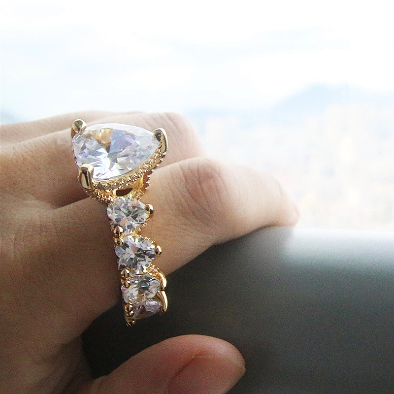 Luxury jewelry heart shape zircon iced out 18K gold plated brass engagement ring